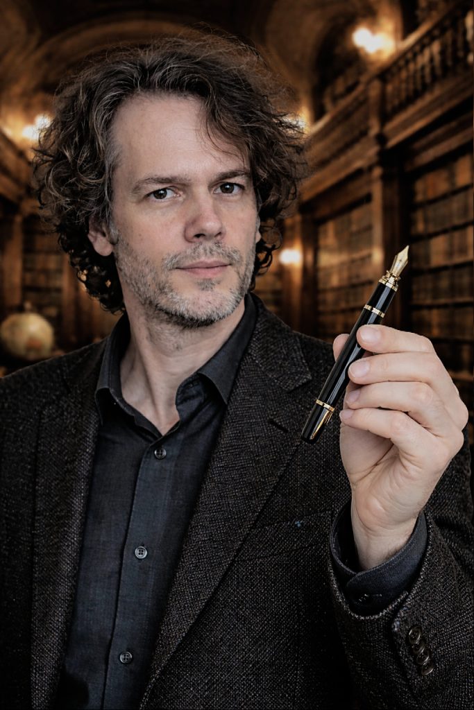 Fritz Oberlin. Editorial Persona | Hodynnykar