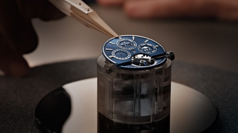 Jaeger-LeCoultre’s Master Grande Tradition Calibre 985: When Precision Meets Elegance