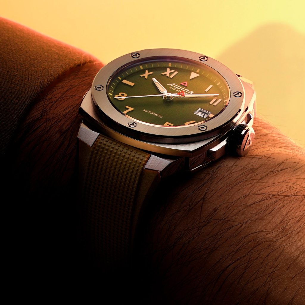 Alpina Alpiner Extreme Automatic California - A Nostalgic Adventure on Your Wrist