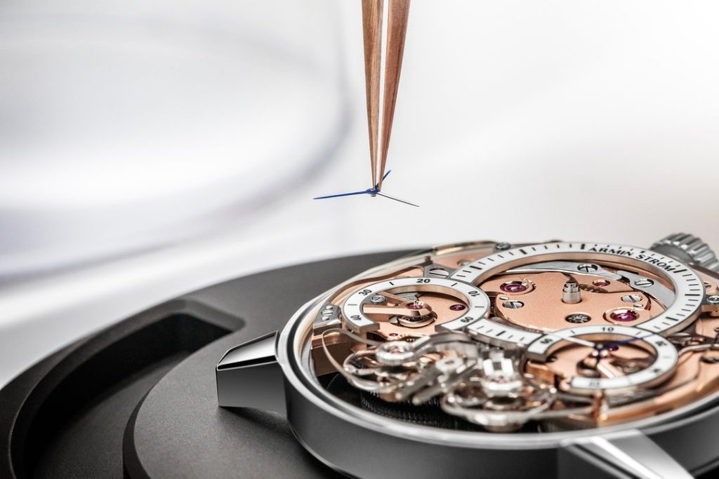 Armin Strom Resurrects History with the Mirrored Force Resonance Zeitgeist 1665