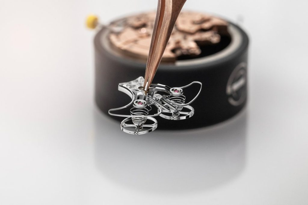 Armin Strom Resurrects History with the Mirrored Force Resonance Zeitgeist 1665