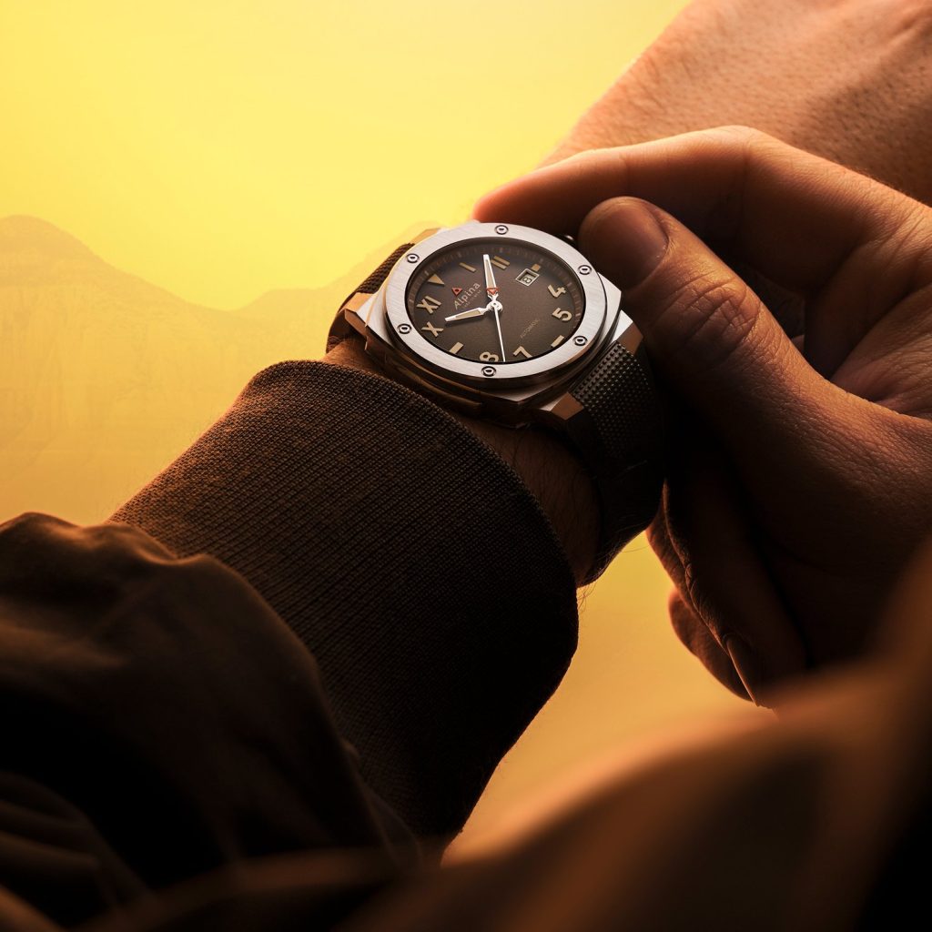 Alpina Alpiner Extreme Automatic California - A Nostalgic Adventure on Your Wrist