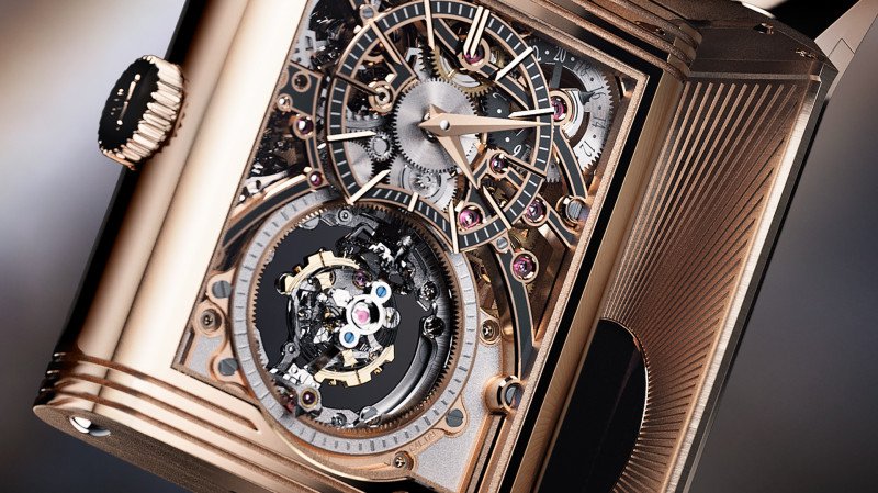 Introducing the Jaeger-LeCoultre Reverso Hybris Artistica Calibre 179 - A Masterpiece in Watchmaking