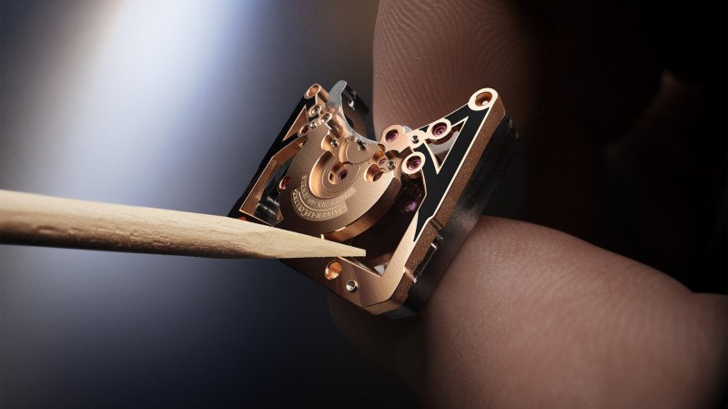 Introducing the Jaeger-LeCoultre Reverso Hybris Artistica Calibre 179 - A Masterpiece in Watchmaking