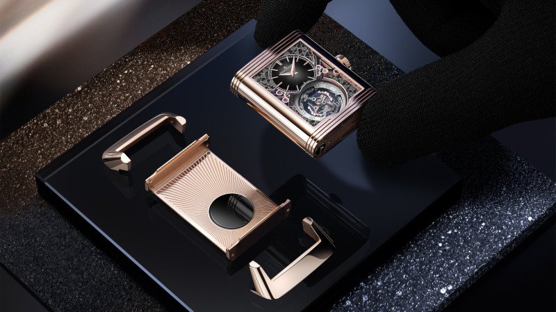Introducing the Jaeger-LeCoultre Reverso Hybris Artistica Calibre 179 - A Masterpiece in Watchmaking