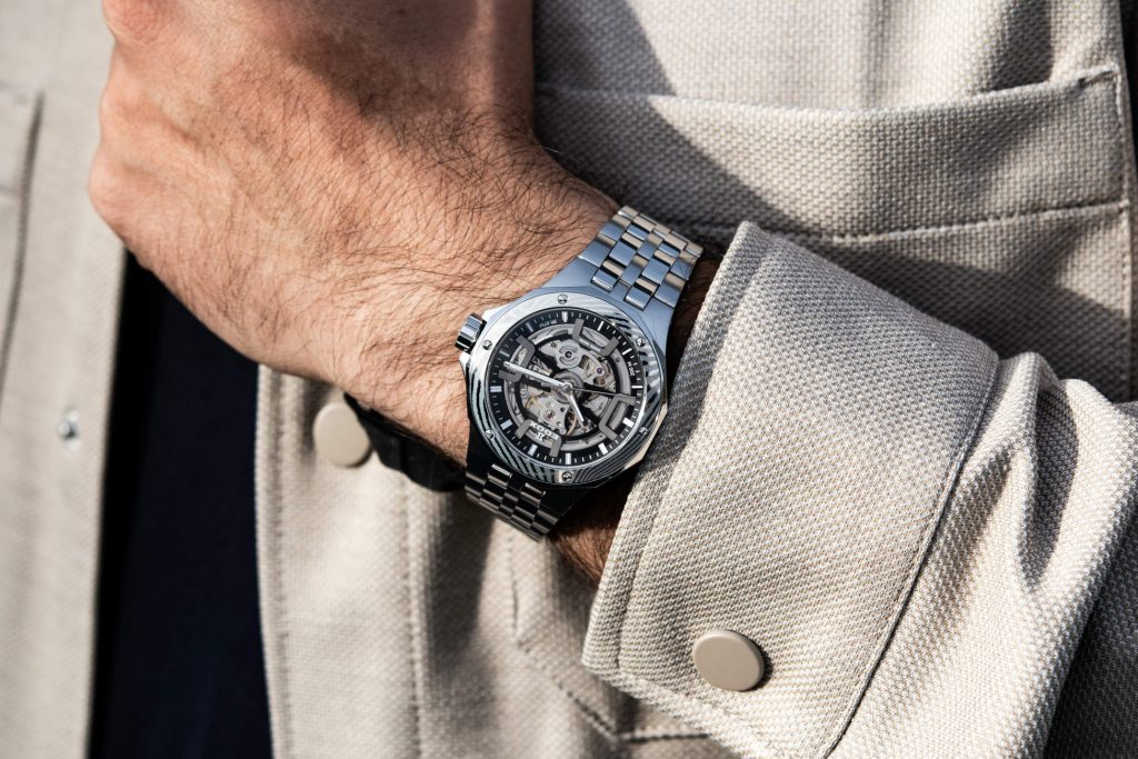 The Edox Delfin Mecano Damascus: A Splash of Steel and Style