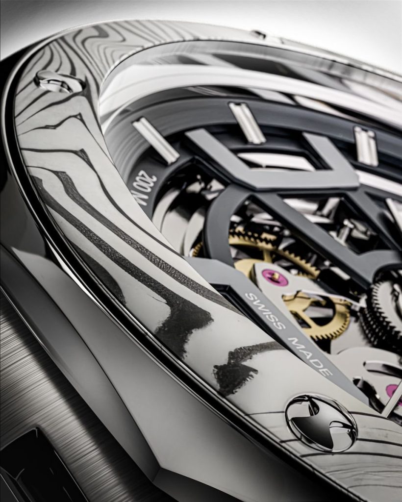The Edox Delfin Mecano Damascus: A Splash of Steel and Style