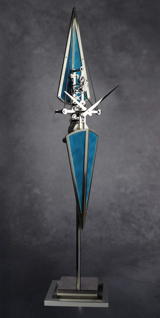 L'Epée 1839 La Regatta - a vertical skiff in Grand Feu