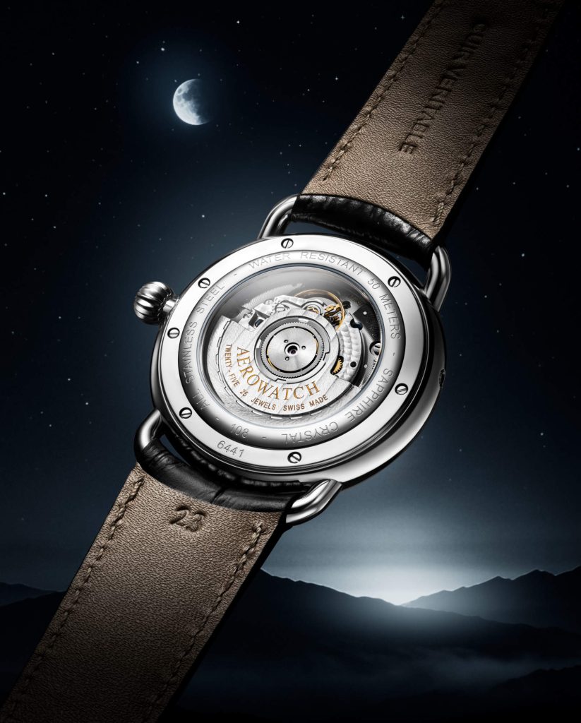 Aerowatch 1942 Calendrier Complet - a double moon for both hemispheres
