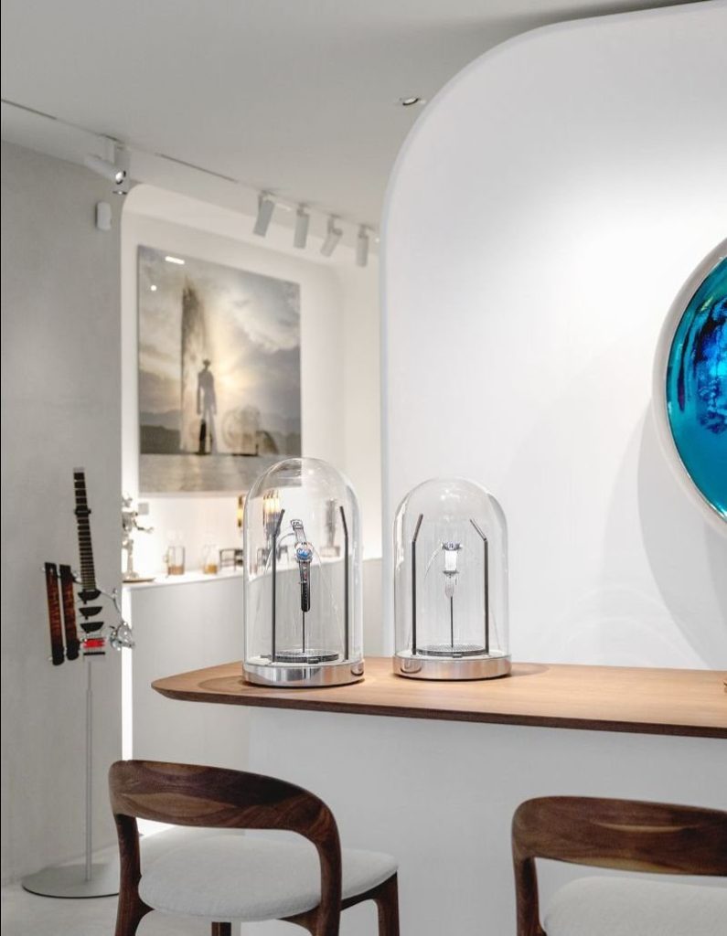 M.A.D.Gallery at 15 - Frank Buchwald’s Helios lights the anniversary