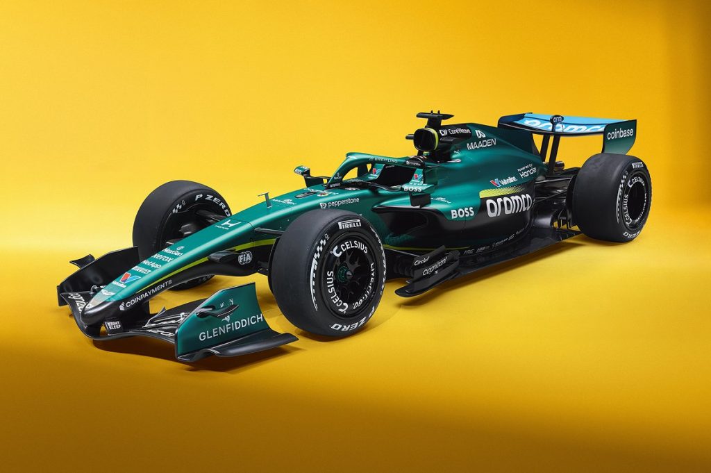 Breitling Navitimer B01 Aston Martin Aramco F1 Team – a pilot learns new lines