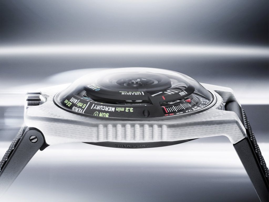 URWERK UR-100V LightSpeed Ceramic - timing a sunbeam
