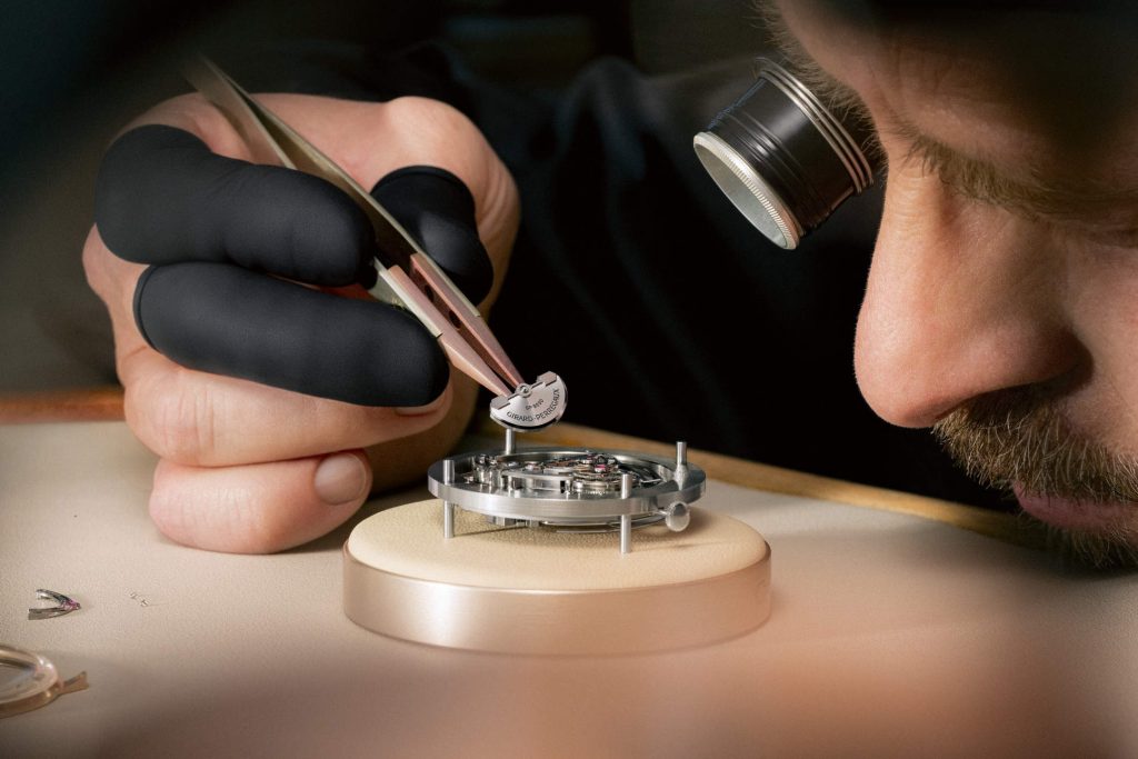 Girard-Perregaux Minute Repeater Flying Bridges - the first automatic GP repeater