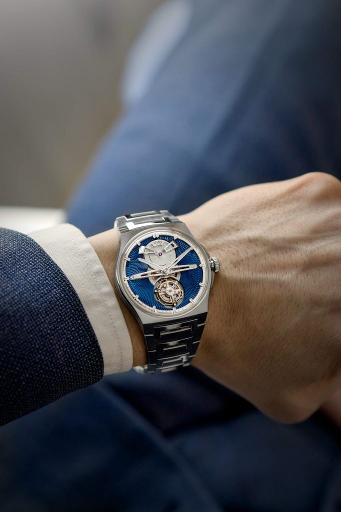 On the Light Side - Czapek Antarctique in Titanium and Cosmic Blue