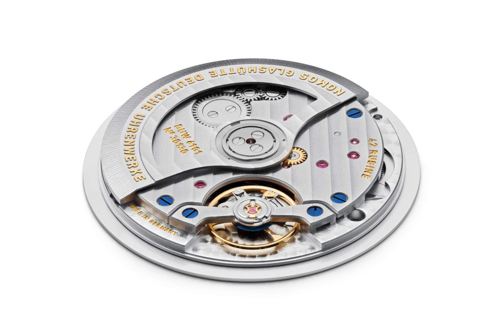 Tangente, refined - NOMOS brings the ring date to 38.5 mm and 18 kt gold