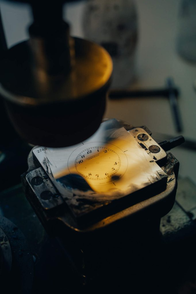 Quiet contrast - Lebois & Co Heritage Atelier Chronograph Bleu sur Blanc