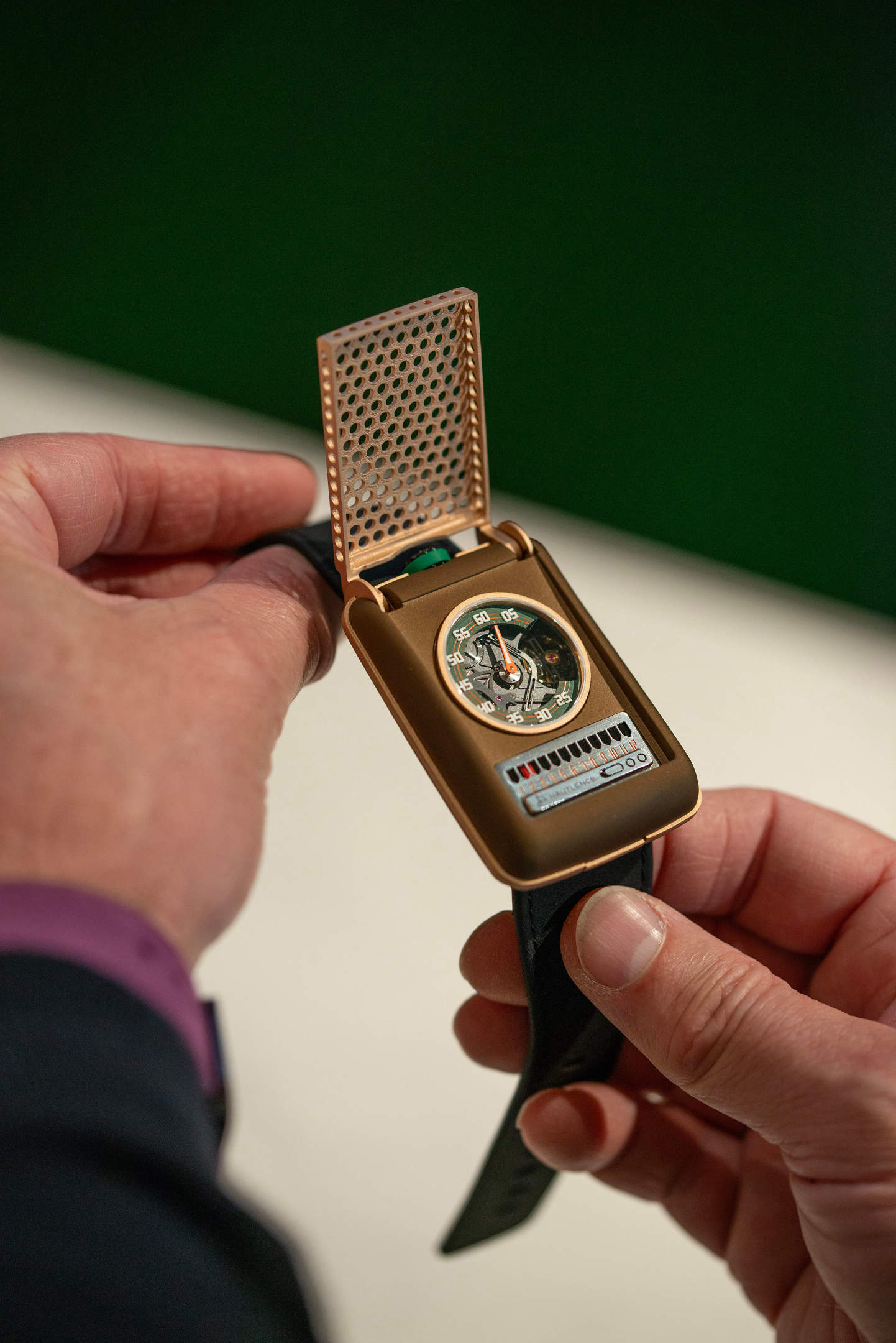 Hautlence Retrovision ’64 – space-age whimsy, mechanical intent