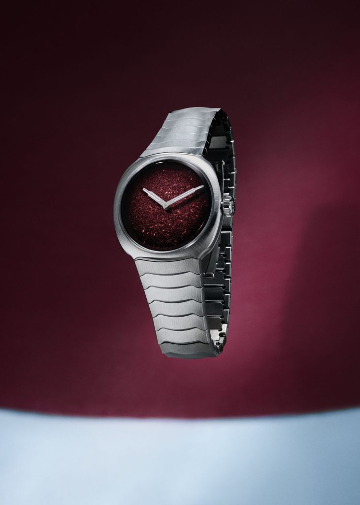 H. Moser Streamliner Two Hands - small scale, full measure