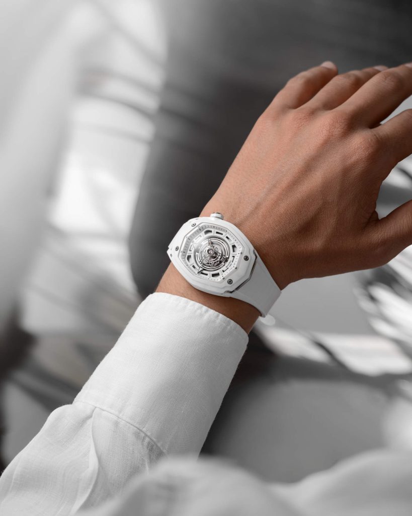 Kerbedanz Maxima GR8 39mm in Black and White Ceramic