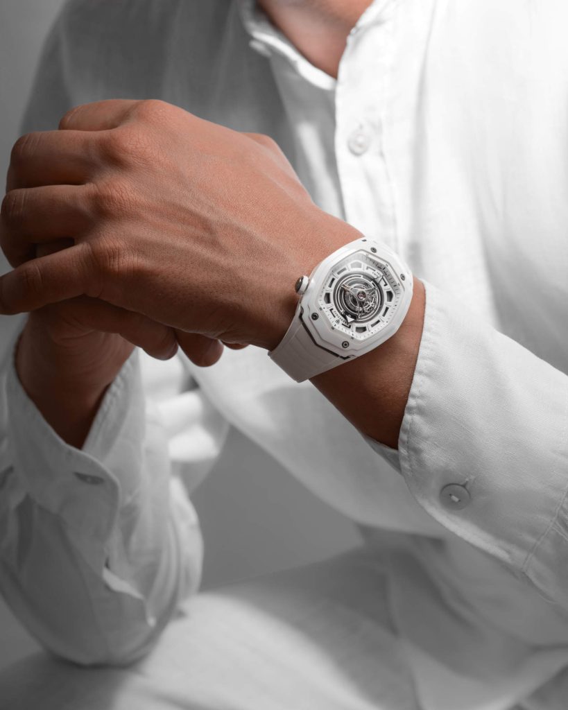 Kerbedanz Maxima GR8 39mm in Black and White Ceramic