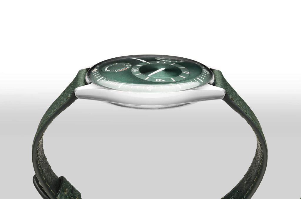 Ressence Type 11 - the Now watch with a unified heart