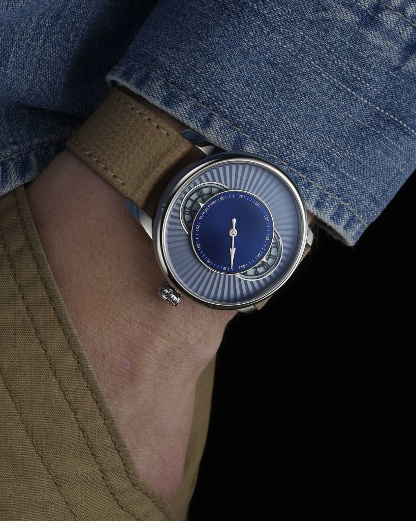 Louis Erard Le Régulateur Esprit Flinqué – light taught to behave