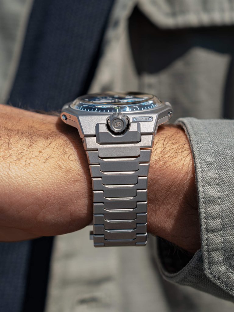 URWERK UR-10 SpaceMeter Blue - Final Edition