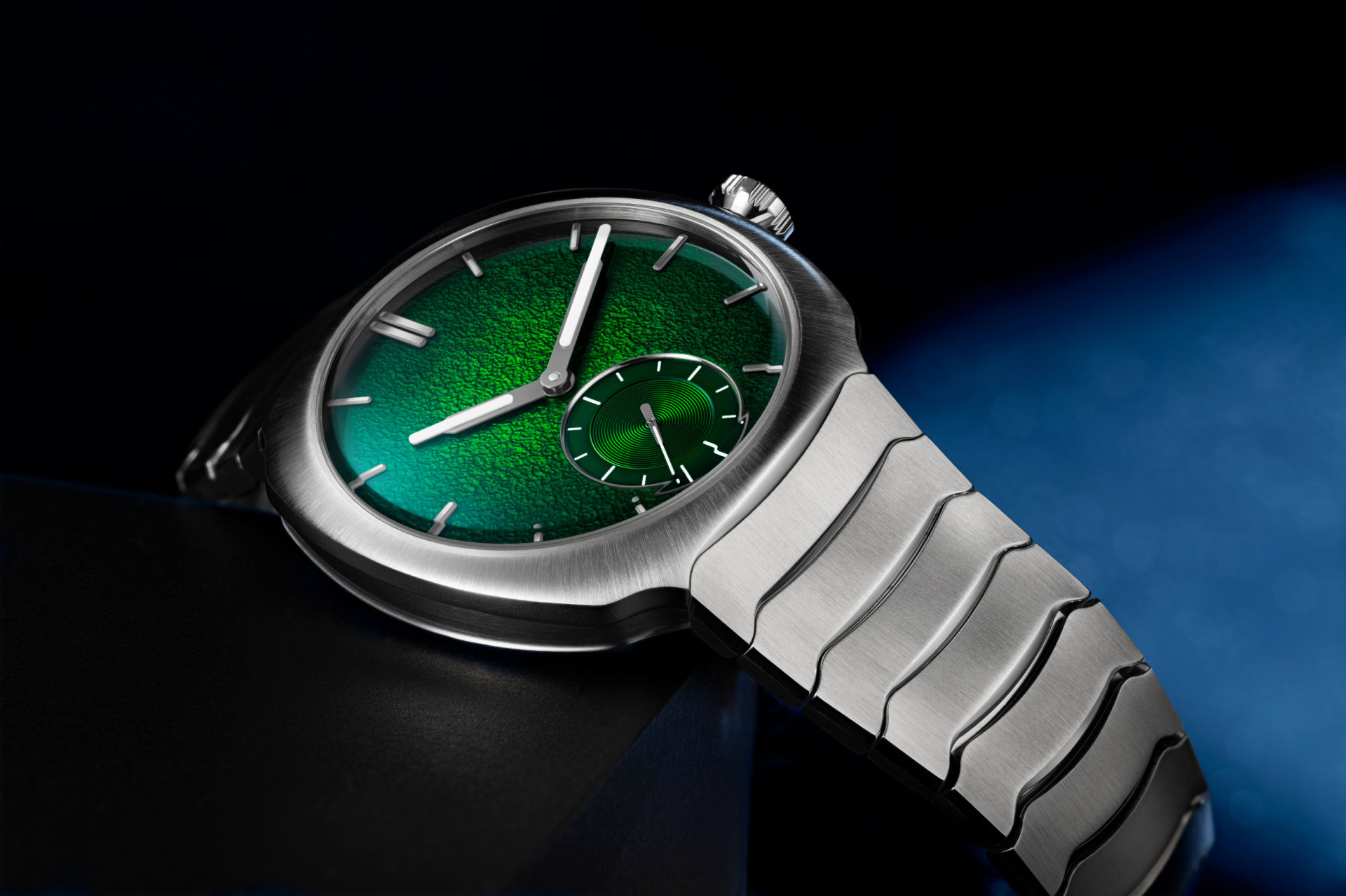 Moser’s Streamliner Small Seconds finds its acid-green voice