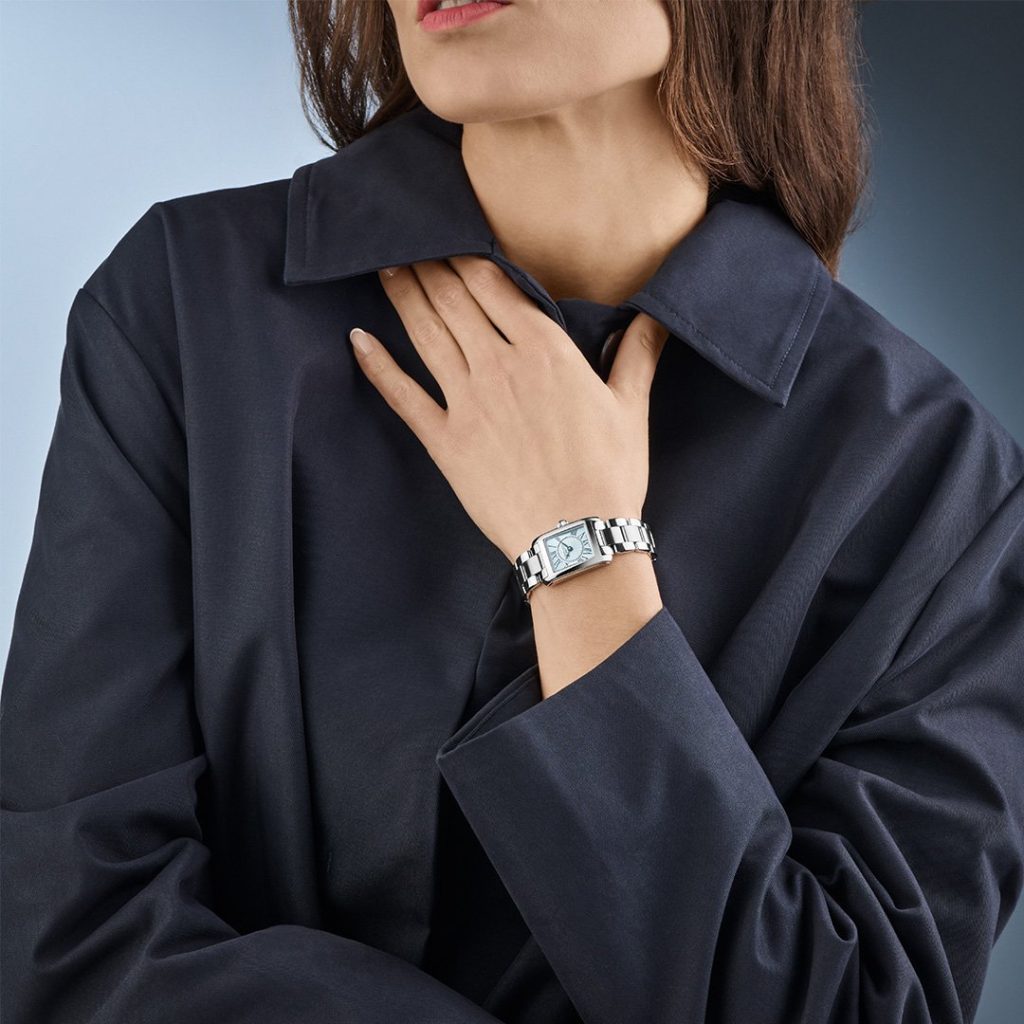 Frederique Constant Classics Carrée Ladies – a sky-tinted rectangle