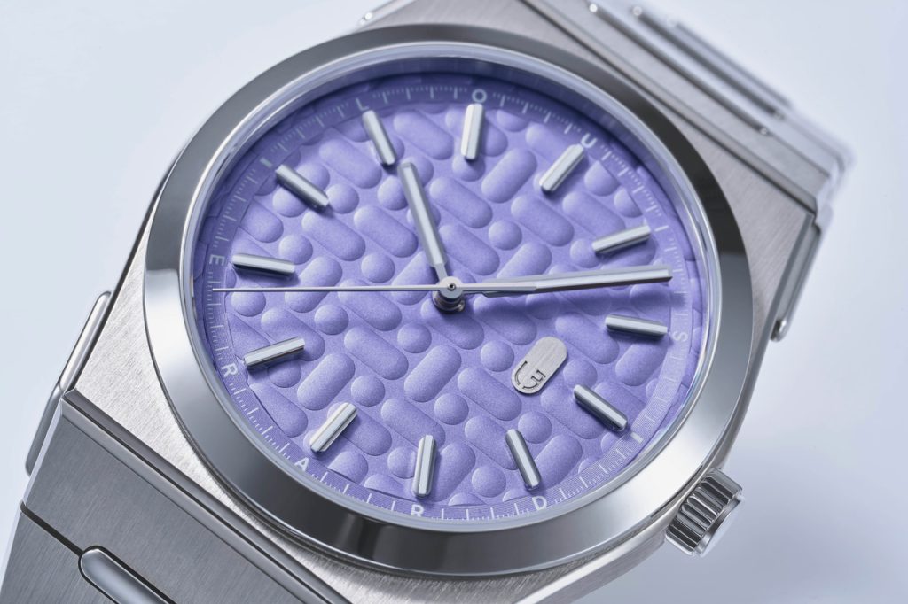 Louis Erard 2340: Mauve and Forest, Same Bones, New Voice