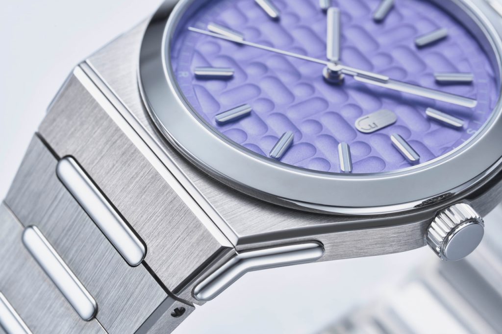 Louis Erard 2340: Mauve and Forest, Same Bones, New Voice