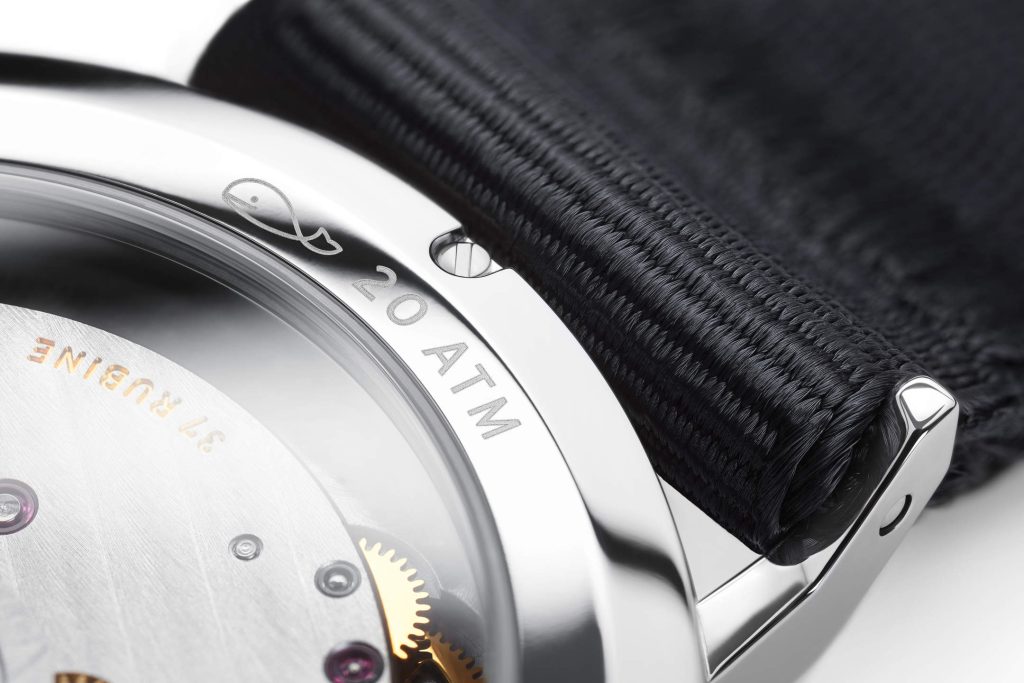 NOMOS Ahoi neomatik Sky and Sand - summer hues, serious watchmaking