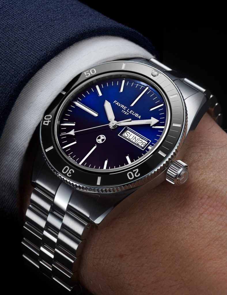 Favre Leuba Deep Raider Day Date – a measured splash of gradient and utility
