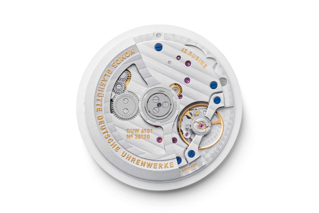 NOMOS Tangente neomatik 38 Update in forest green - a quietly clever refresh