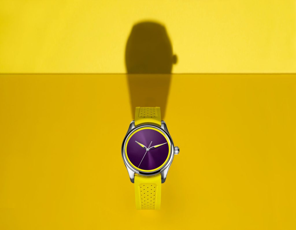H. Moser Pioneer Centre Seconds Sun Berry: colour turned up, mechanics in check