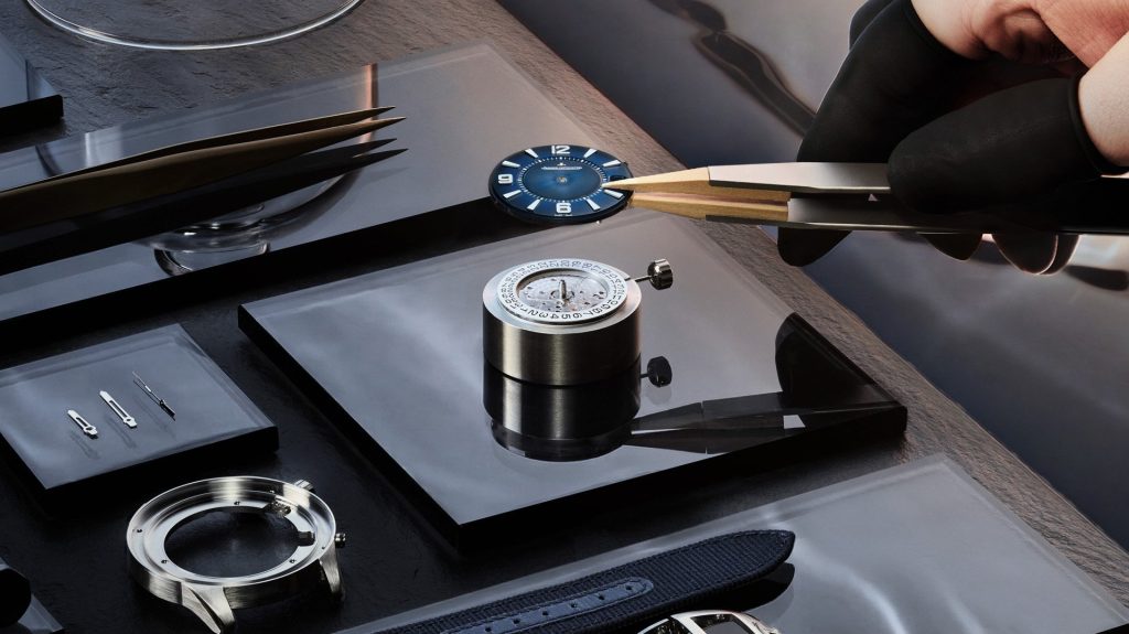 Jaeger-LeCoultre Polaris Date Shrinks to 40 mm – The Sport Classic Refined