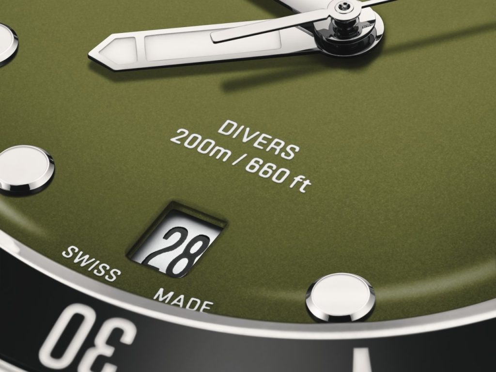Oris Divers Date in Olive – a quiet tool for real use