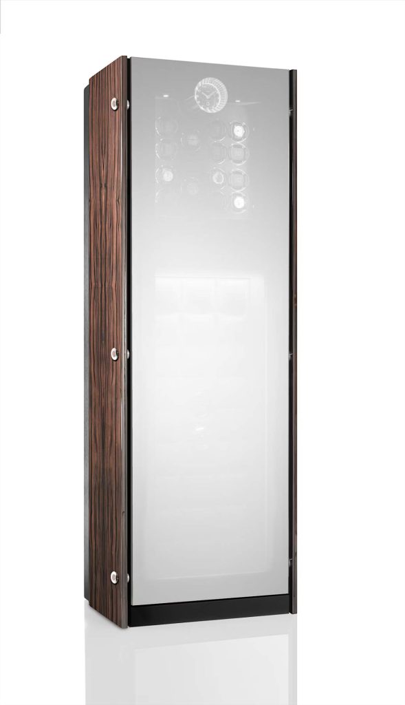 Vision by BUBEN&ZORWEG - a mirror that guards the treasures
