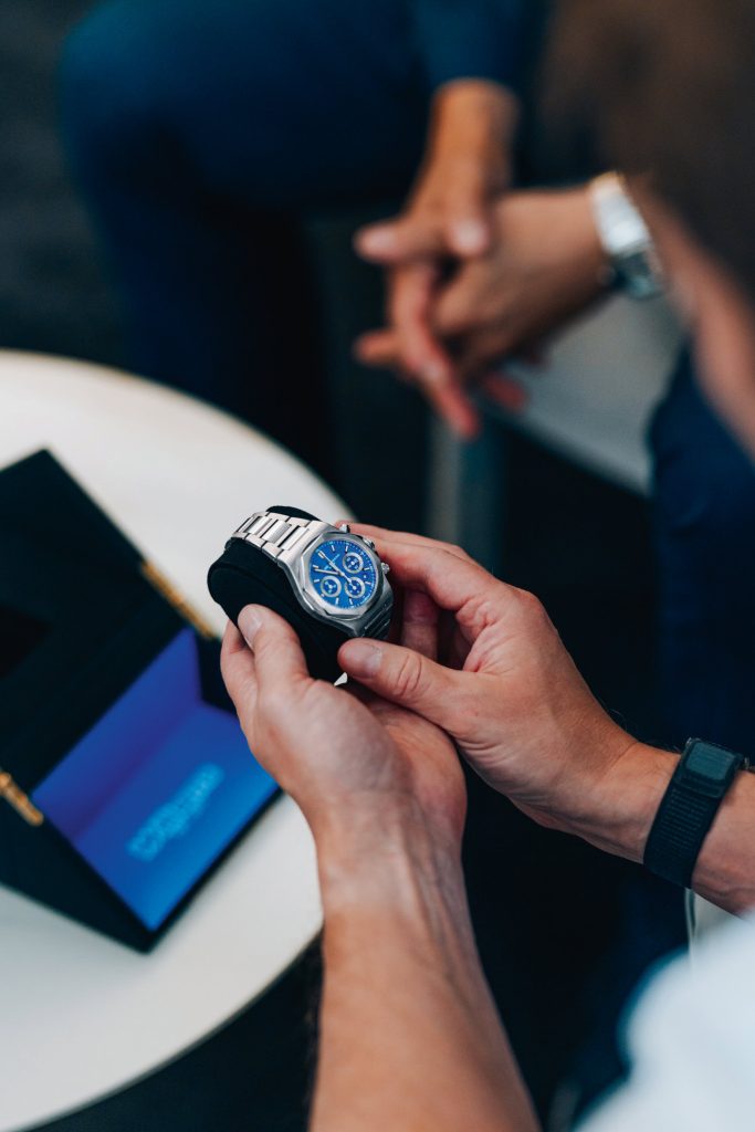 Girard-Perregaux and Williams unveil Laureato Williams Editions