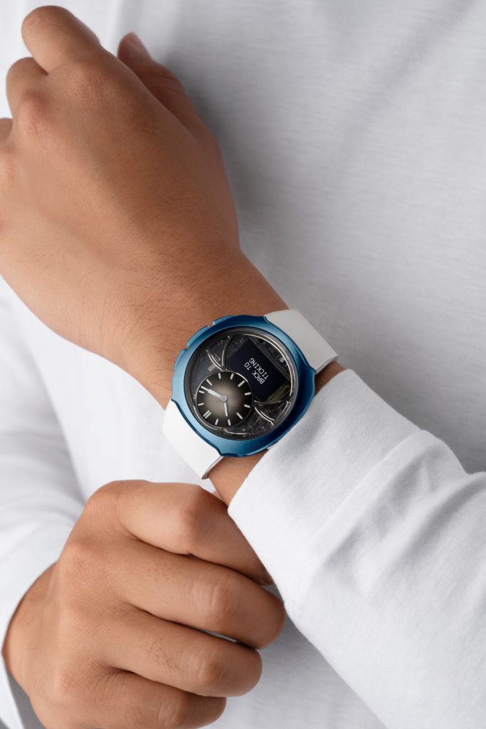 Off-Grid by H. Moser & Cie - a digital watch with mechanical manners