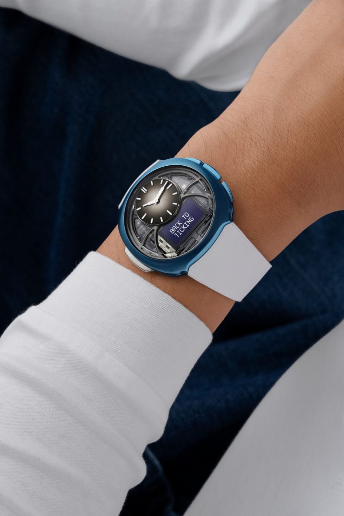 Off-Grid by H. Moser & Cie - a digital watch with mechanical manners