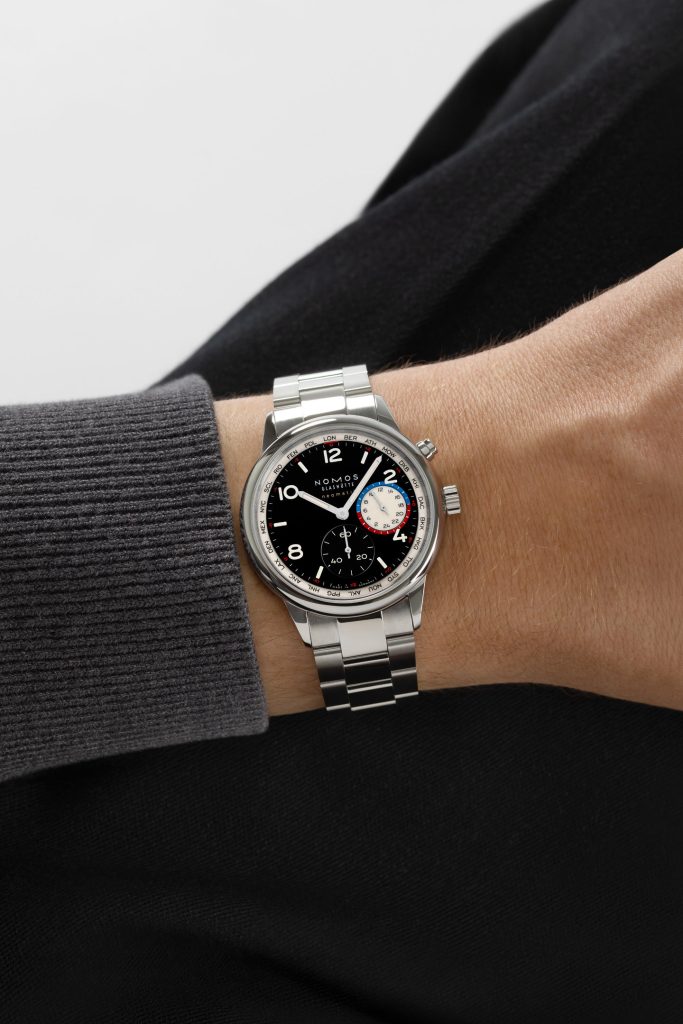 NOMOS Glashütte Goes Dark: The Club Sport neomatik Worldtimer dark