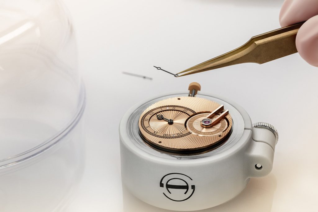 Armin Strom Tribute3 Au750 gold as structure, not garnish