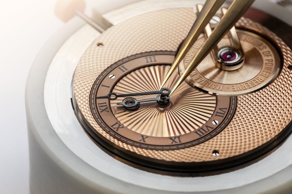 Armin Strom Tribute3 Au750 gold as structure, not garnish