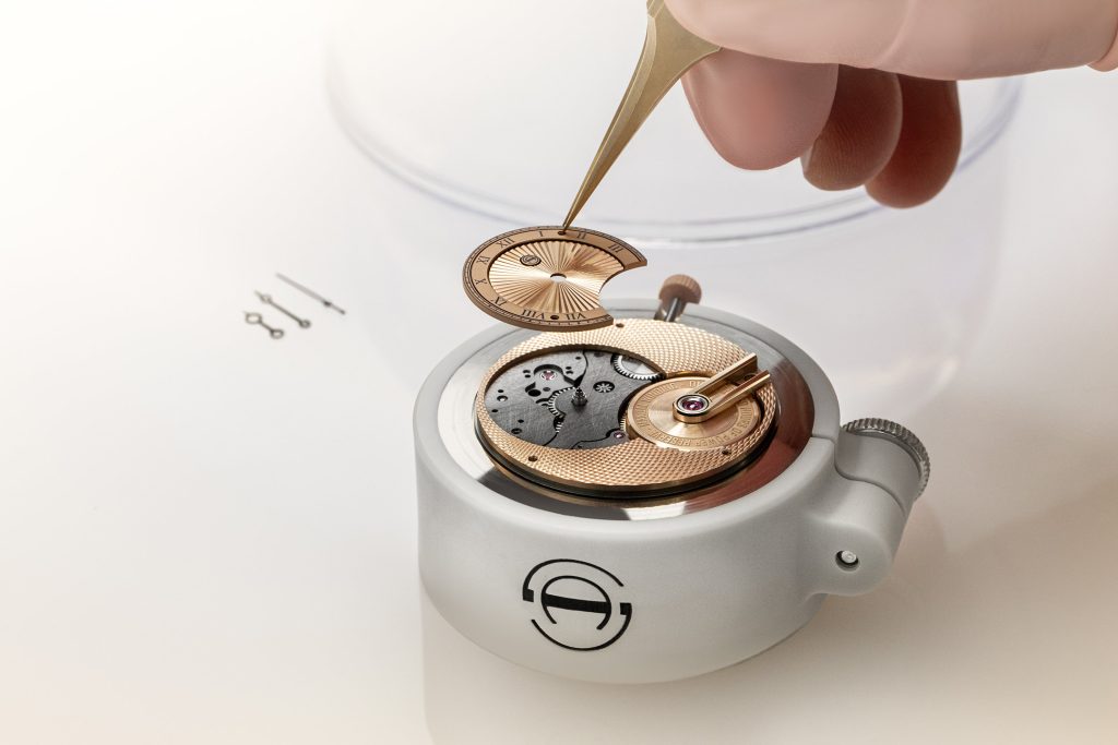 Armin Strom Tribute3 Au750 gold as structure, not garnish