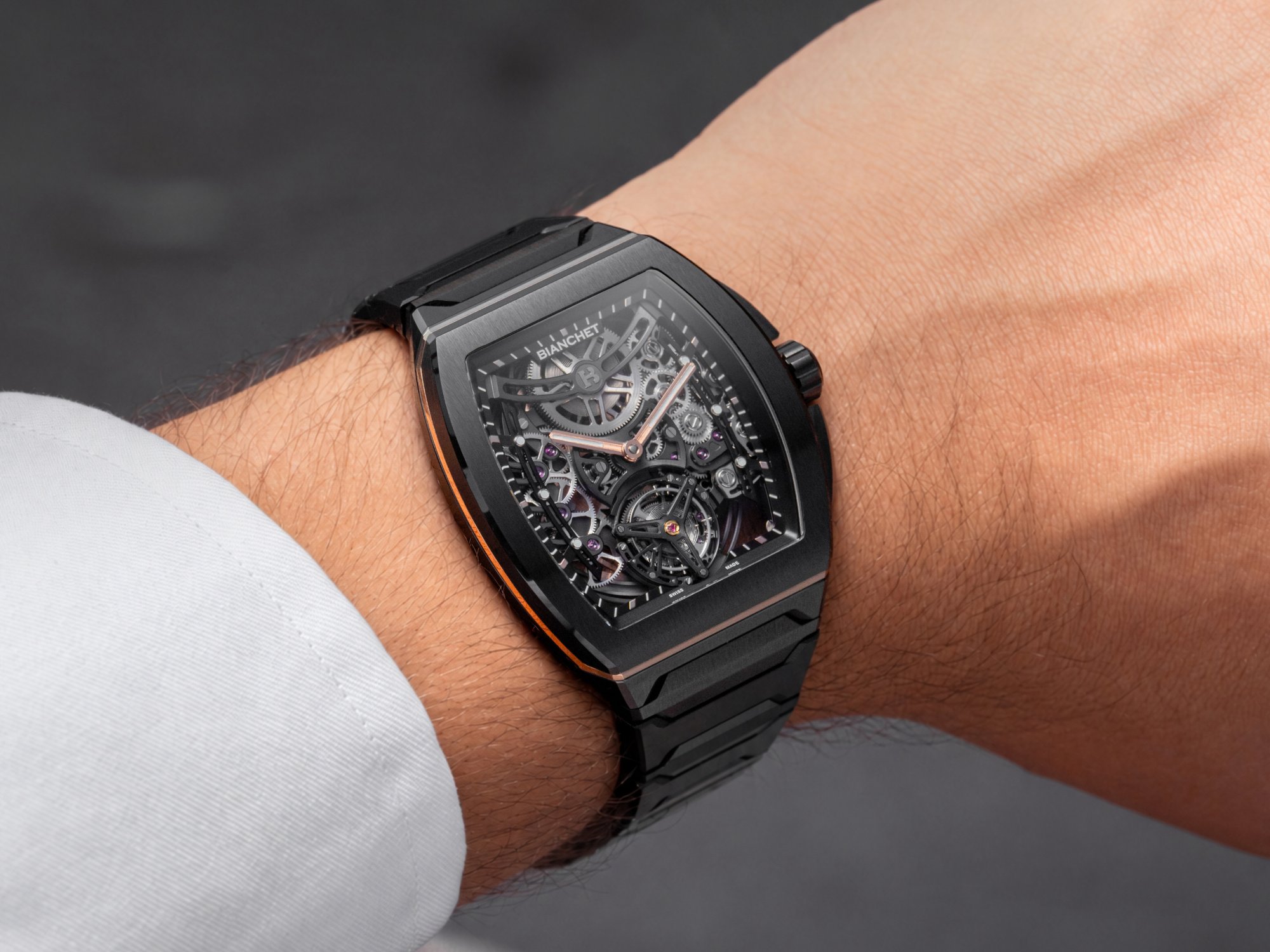 Bianchet Tonneau UltraFino Black Ceramic – the Golden Line at SIAR Mexico